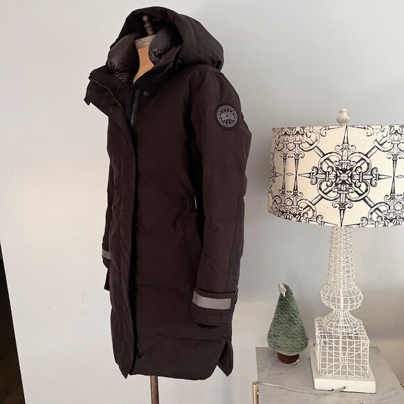 Canada Goose Bennett Black Label WATER RESISTANT 625 FILL POWER DOWN PARKA Small - Picture 4 of 15